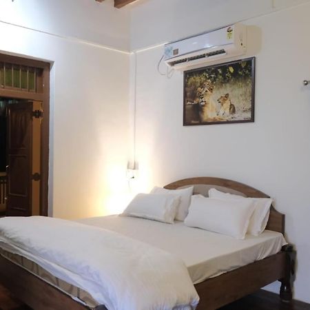 Hotel Ashirwad Junagadh Exterior foto